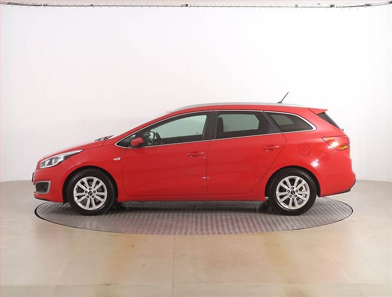 Kia Ceed (2016) 1.4 CVVT, Tempomat - fotka 3 z 16