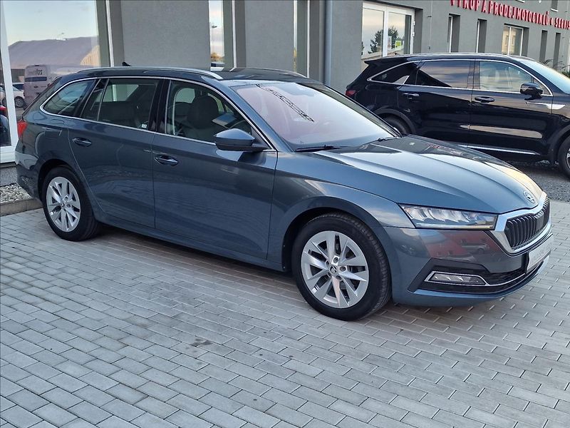 Škoda Octavia 2.0 TDI DSG Style Combi,1.Maj - fotka 2 z 50