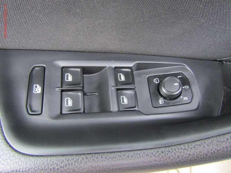 Volkswagen Passat (2015) 1.6 TDi, AC, temp - fotka 14 z 18