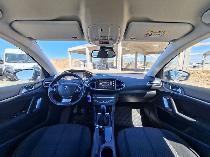 Peugeot 308 ACTIVE 1.6 BHDI 100k M5 - fotka 2 z 24