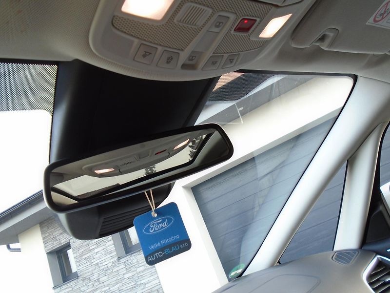 Ford S-MAX 2,0EcoBlue 140kW Vignale 8AT 7 - fotka 26 z 46