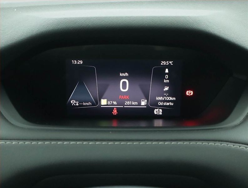 Škoda Enyaq (2023) Sportline iV 60 (62 kWh) - fotka 11 z 17