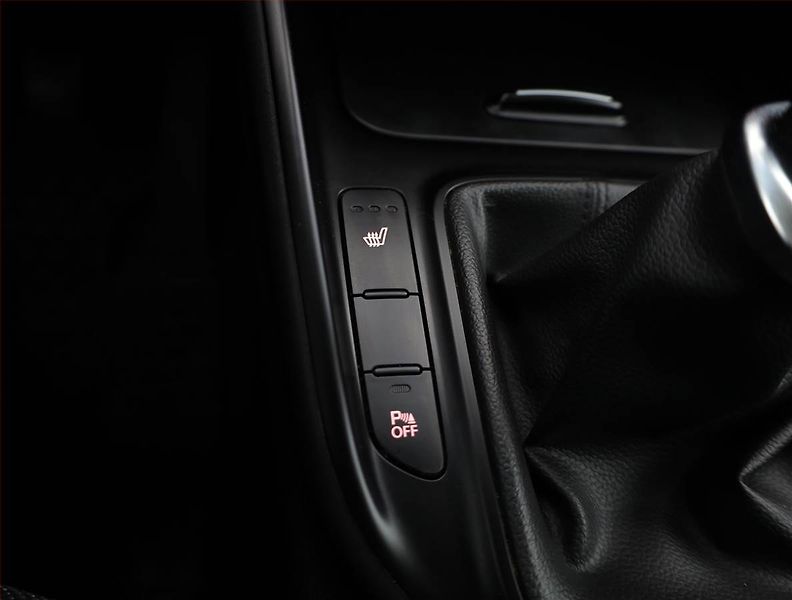 Kia Carens (2018) 1.7 CRDi, 7 míst, Serv.kniha - fotka 15 z 21