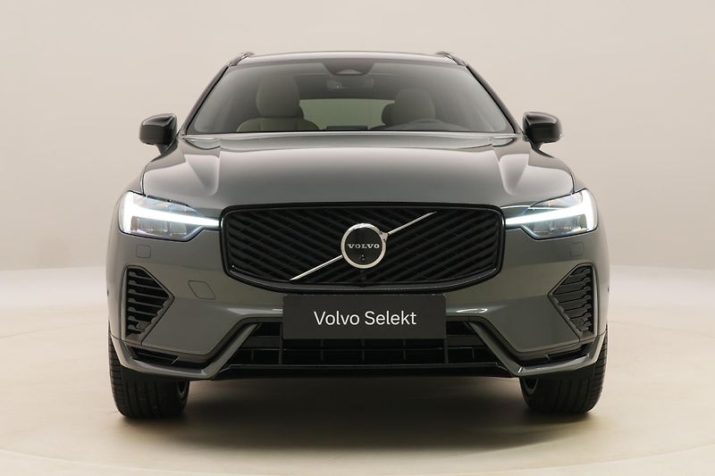 Volvo XC60 T8 AWD RECHARGE ULTRA DARK CZ - fotka 16 z 69