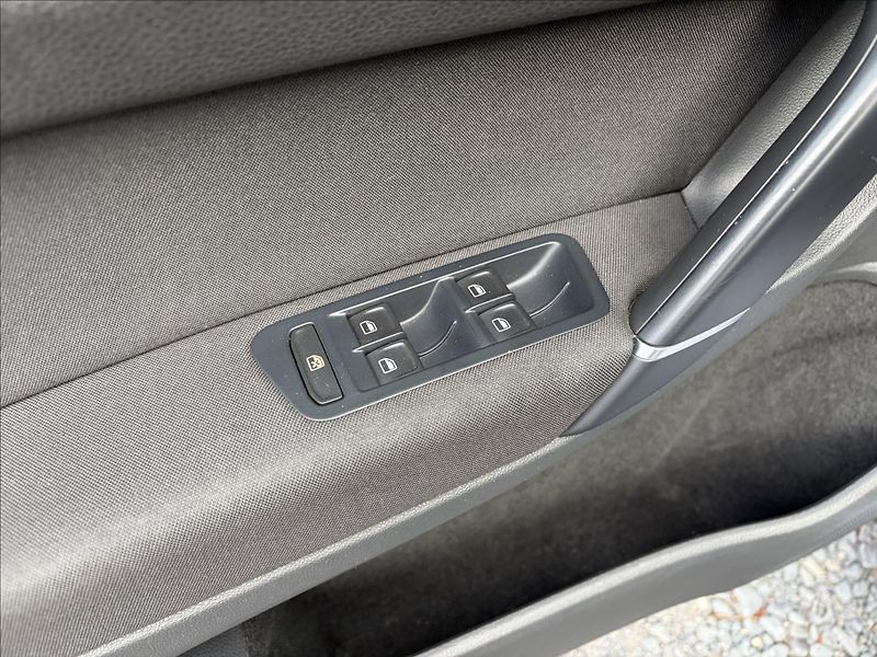 Volkswagen Golf Sportsvan 1,6 TDi 81kW  Serviska,Navigac - fotka 12 z 49
