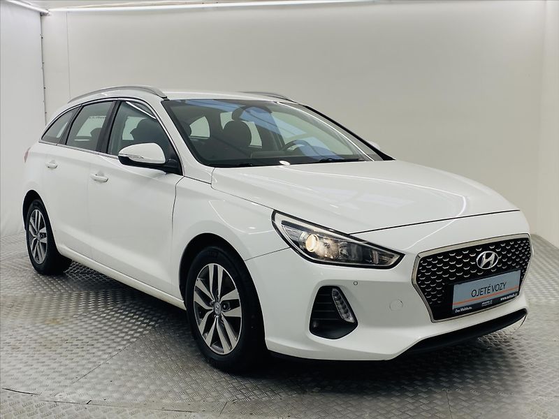 Hyundai i30 1,6 CRDi 81kW Style - fotka 23 z 23