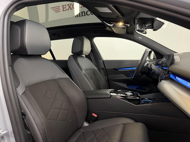 BMW Řada 5 BMW 540d xDrive M-Sport,tažné  - fotka 46 z 48