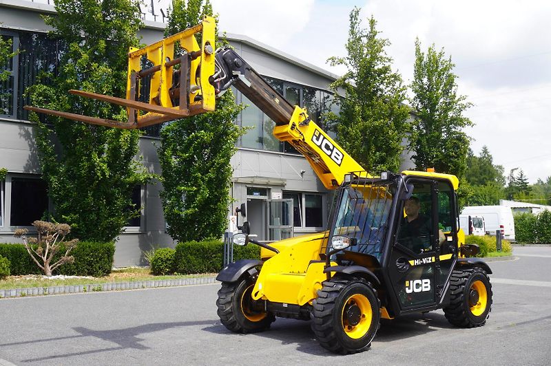 JCB (2022) 525-60T5 / 2022 / 860 MTH! - fotka 10 z 24
