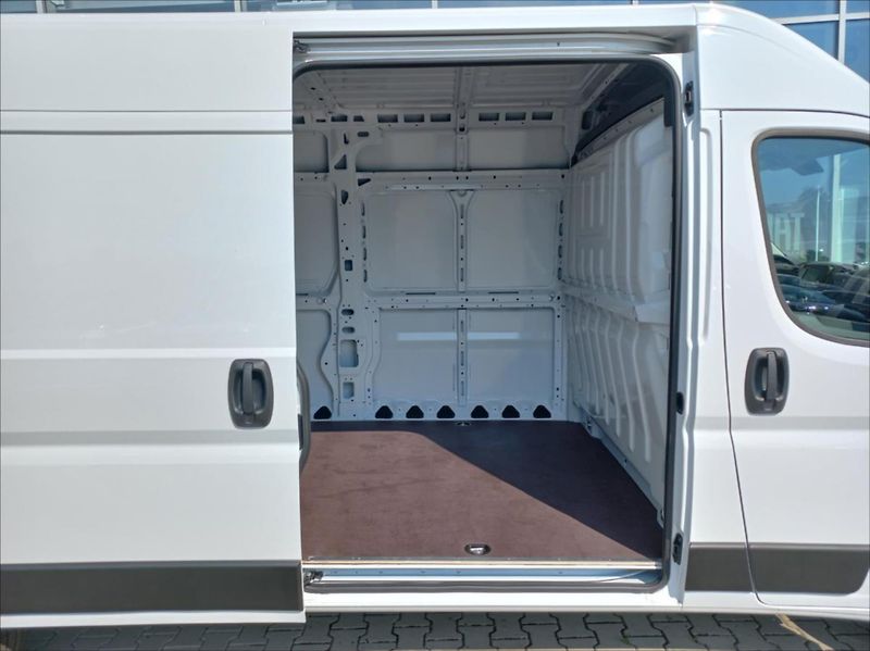 Fiat Ducato 2,2 MTJ 140k  Maxi L3H2 35 - fotka 9 z 18