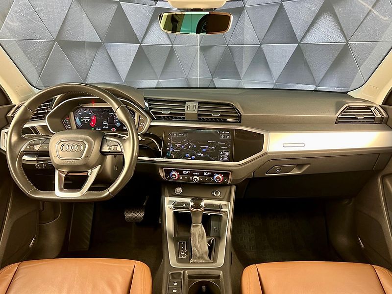 Audi Q3 2.0 TDI QUATTRO S-TRONIC, ACC - fotka 10 z 24