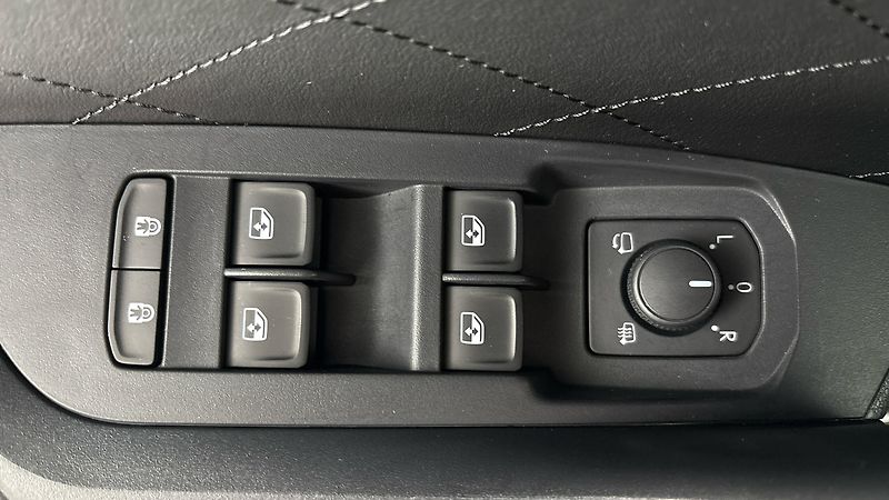 Škoda Kodiaq 2.0 TSI DSG 4x4 RS - fotka 25 z 35