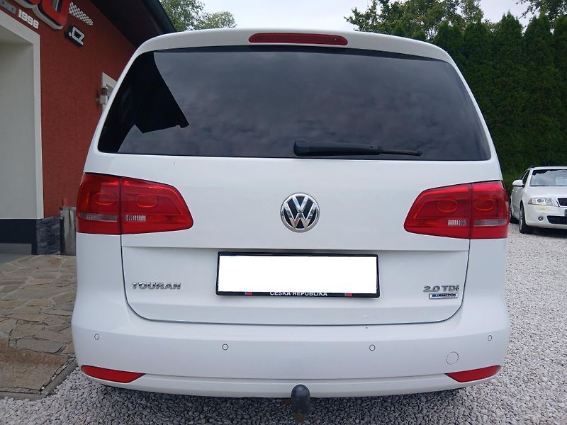 Volkswagen Touran 2.0 TDi - fotka 4 z 42