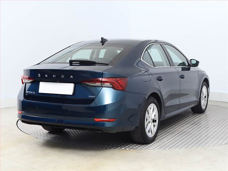 Škoda Octavia (2022) Style 2.0 TSI - fotka 5 z 20