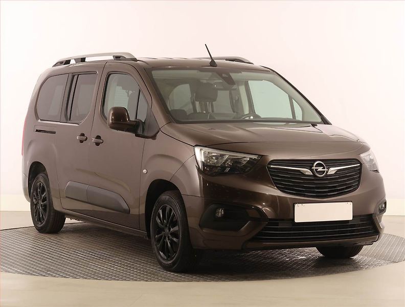 Opel Combo (2020) Maxi Edition 1.2 Turbo, 5Míst - fotografie inzerátu