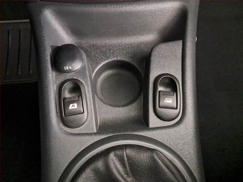 Citroën C3 (2006) 1.1 i, ČR,1.maj, po STK - fotka 14 z 14