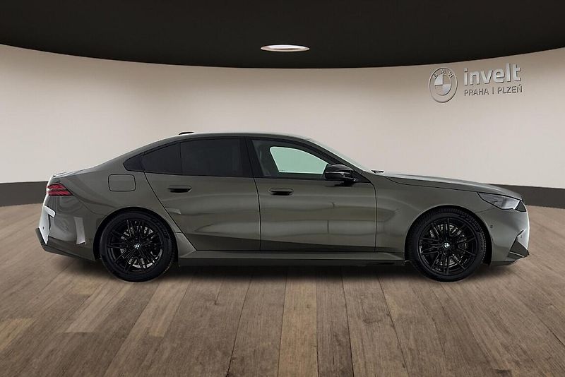 BMW M5 Sedan - fotka 2 z 28