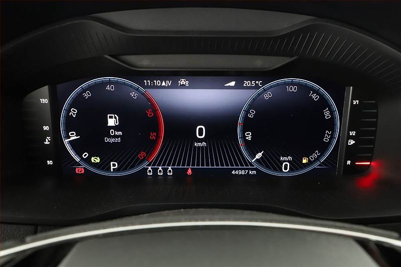 Škoda Karoq (2023) 2.0 TDI - fotka 8 z 21