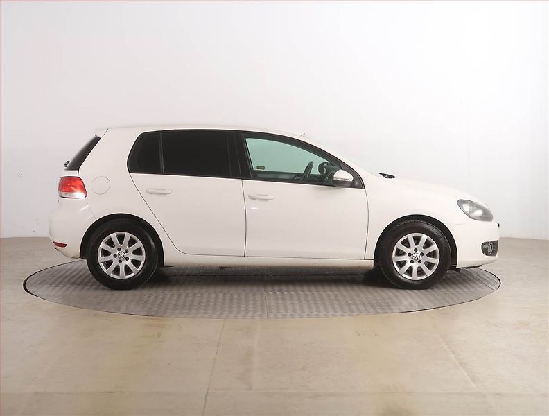 Volkswagen Golf (2011) 1.2 TSI, Automat - fotka 6 z 17