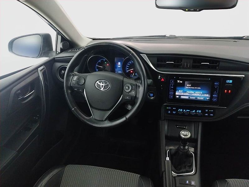 Toyota Auris (2015) 1.6 D-4D, Serv.kniha, Tempomat - fotka 7 z 17