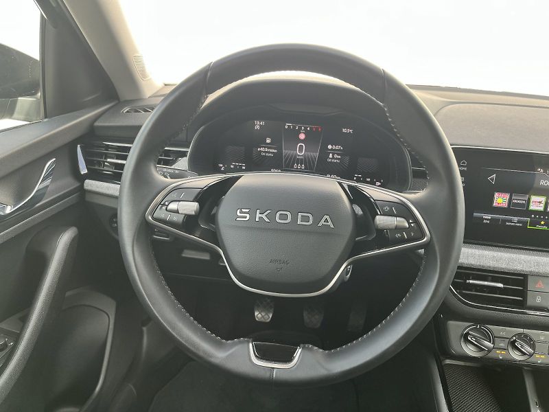 Škoda Kamiq (2025) 1,0TSI 85KW SELECTION - fotka 16 z 21