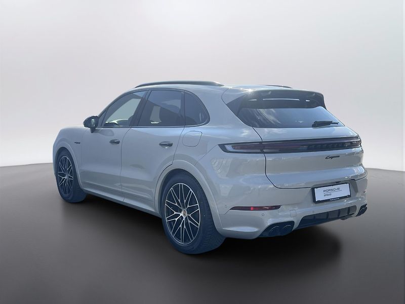 Porsche Cayenne (2025) E-hybrid - fotka 3 z 29