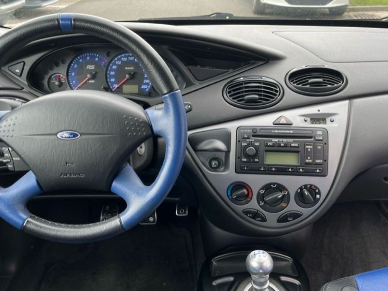 Ford Focus 2.0i, RS,158KW, SERVIS - fotka 9 z 17
