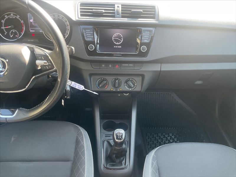 Škoda Fabia 1,0 TSI 70 Ambition - fotka 10 z 11