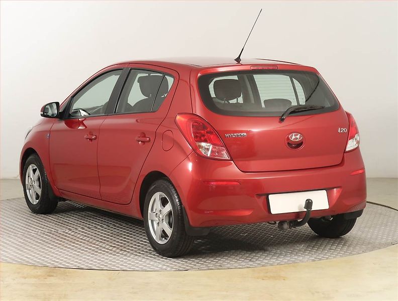 Hyundai i20 (2014) 1.2, Serv.kniha - fotka 4 z 15