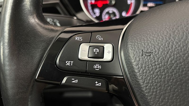 Volkswagen Touran 2.0 TDI Highline - fotka 14 z 24