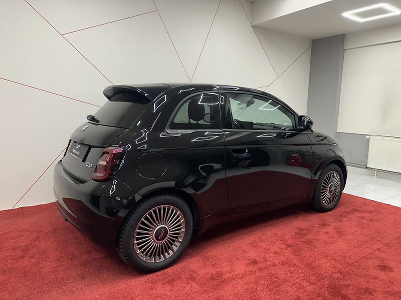 Fiat 500e (2022) 42kwh*KAMERA*10”UCONNECT*TOP - fotka 4 z 16
