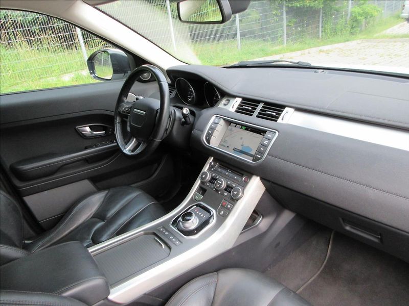 Land Rover Range Rover Evoque 2,2 TD4, 4x4, AT, Panorama, Ků - fotka 14 z 31