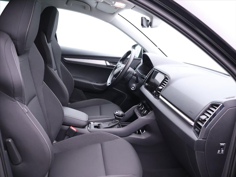 Škoda Karoq 2,0 TDI DSG DPH Ambition - fotka 15 z 38