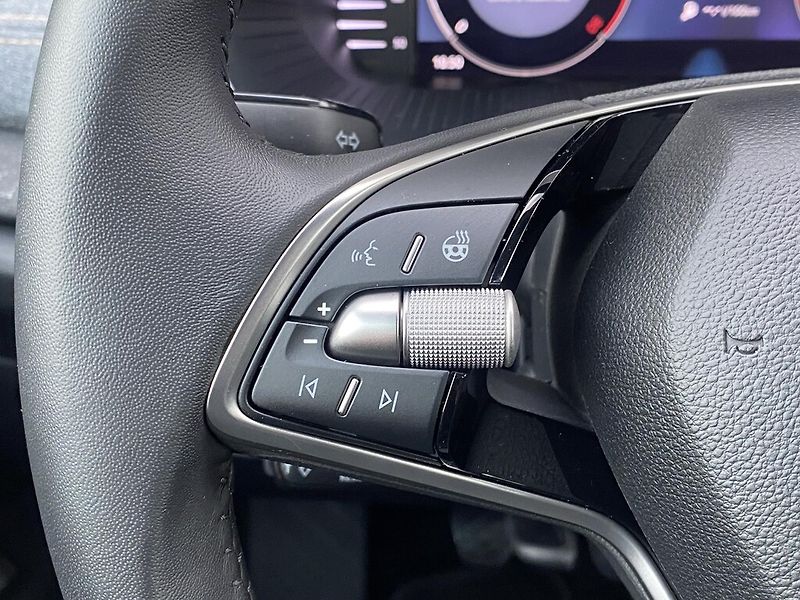 Škoda Octavia Combi 1,5 TSI Top Selection - fotka 14 z 29