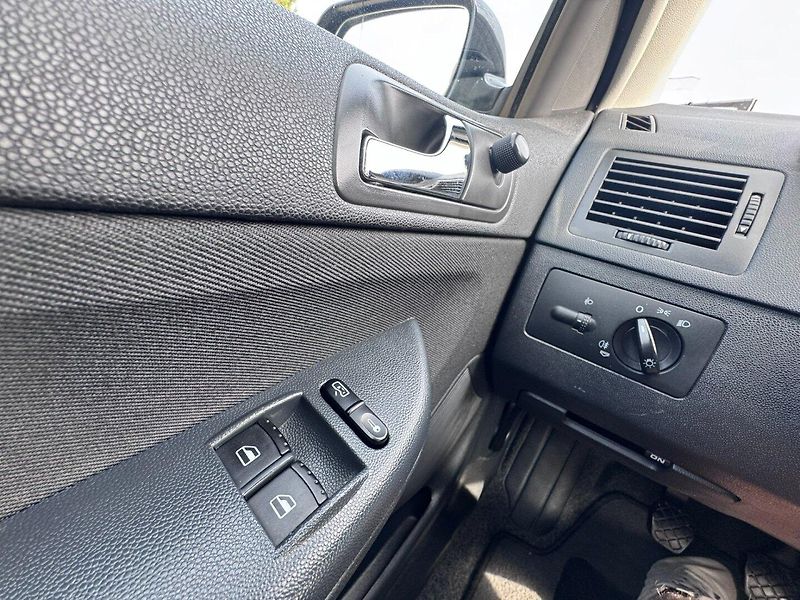Škoda Fabia (2005) 1,4i 55 KW 1. MAJITEL STK KOLA - fotka 27 z 50