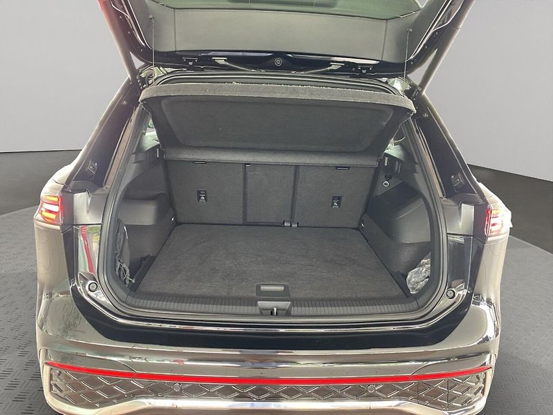 Volkswagen Tiguan TDI 4M R-Line Pano NezT 360 IQ - fotka 12 z 12
