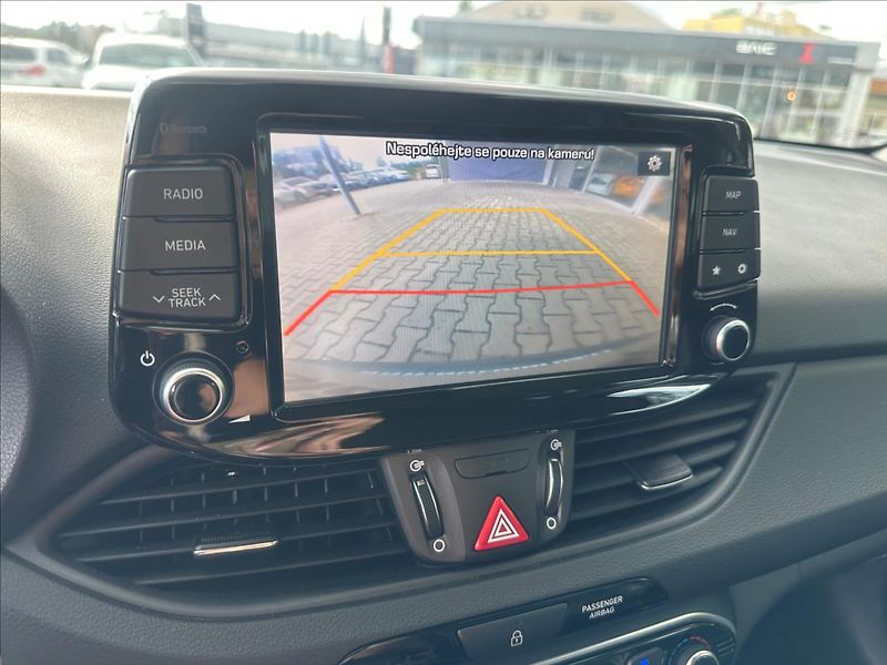 Hyundai i30 1,4 17 FB 1,4 T-GDI DCT STYLE - fotka 24 z 27