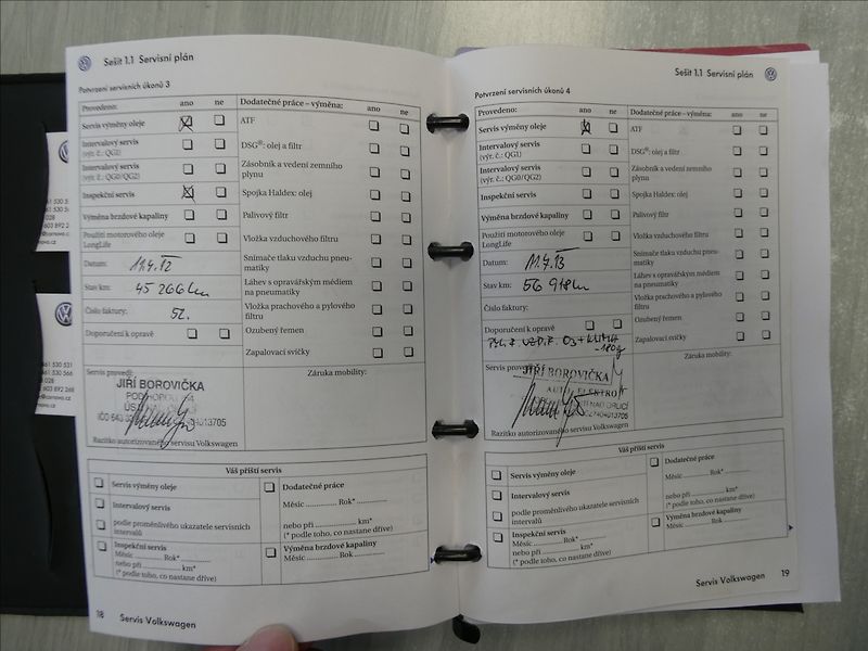 Volkswagen Golf 1,4 i16V serviska,ČR,2.majitel - fotka 43 z 49