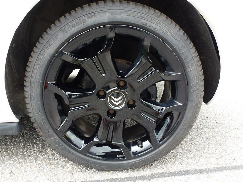 Citroën DS3 1,6 16V VTi THP SportChic - fotka 45 z 51