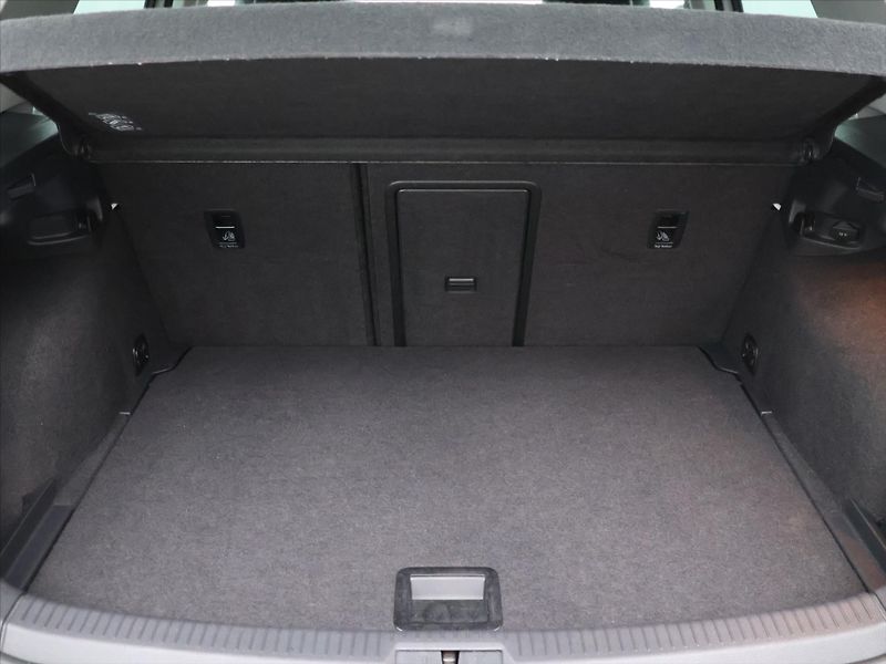 Volkswagen Golf 1,4 TSI 90kW Comfortline CZ - fotka 10 z 29