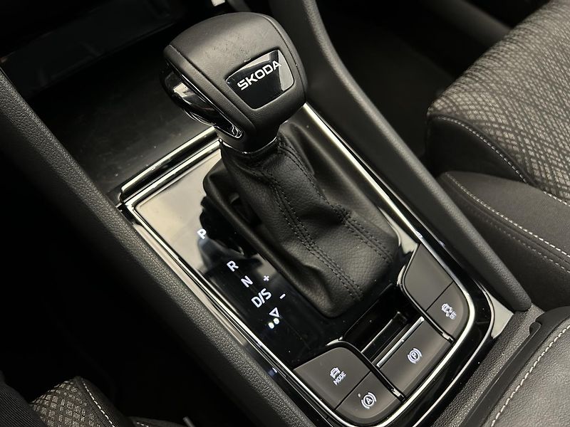 Škoda Karoq 2.0 TDI Top selection - fotka 12 z 21