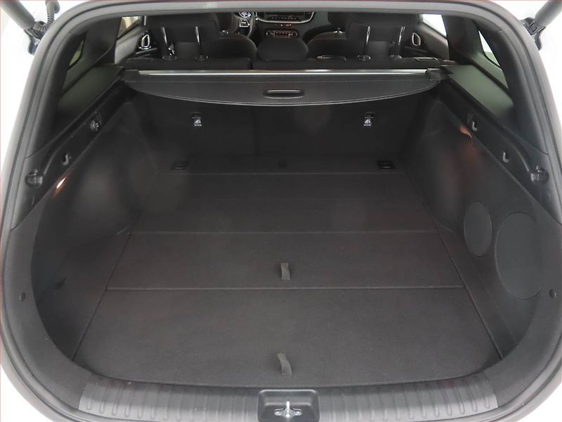 Kia Ceed (2025) GT Line 1.5 T-GDI - fotka 14 z 17