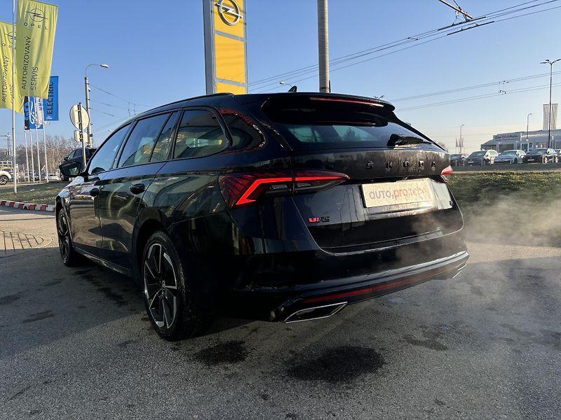Škoda Octavia 1,4TSI iV RS 180kW DSG DPH - fotka 5 z 26