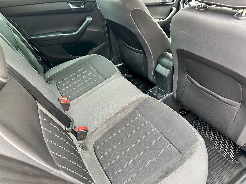 Škoda Fabia (2021) 1.0 TSI 70kW Style Combi - fotka 20 z 22