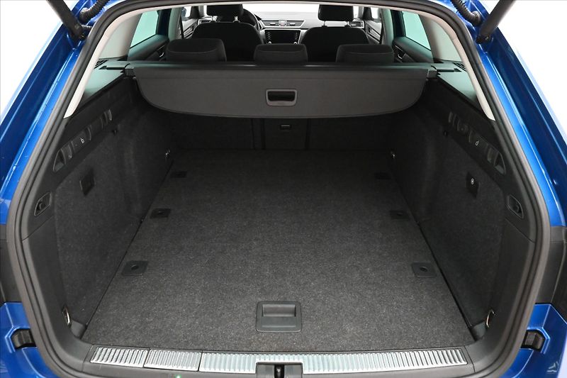 Škoda Superb 2,0 TDI 110 kW DSG Style Záruk - fotka 10 z 31