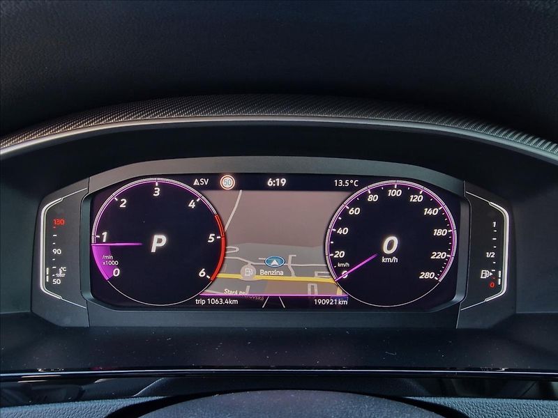 Volkswagen Arteon 2.0TDI 147kW 4x4 DSG R-line - fotka 22 z 50