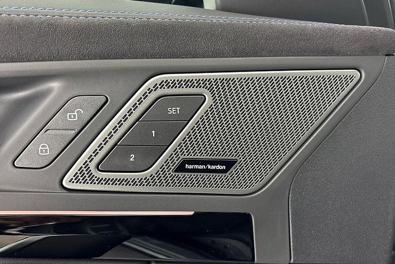 BMW iX1 xDrive30 - fotka 13 z 19
