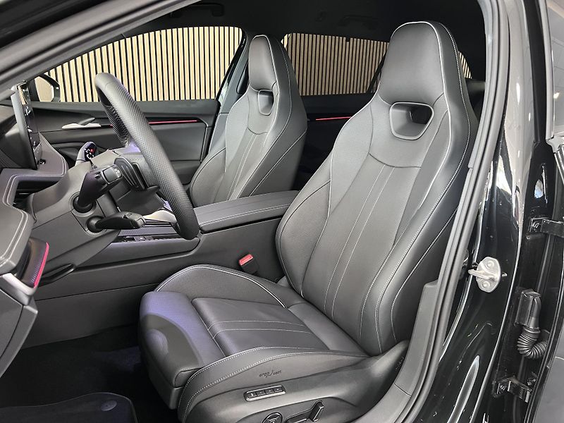 Škoda Superb TSI 4X4 195kW Sport Nez.To DCC - fotka 6 z 31