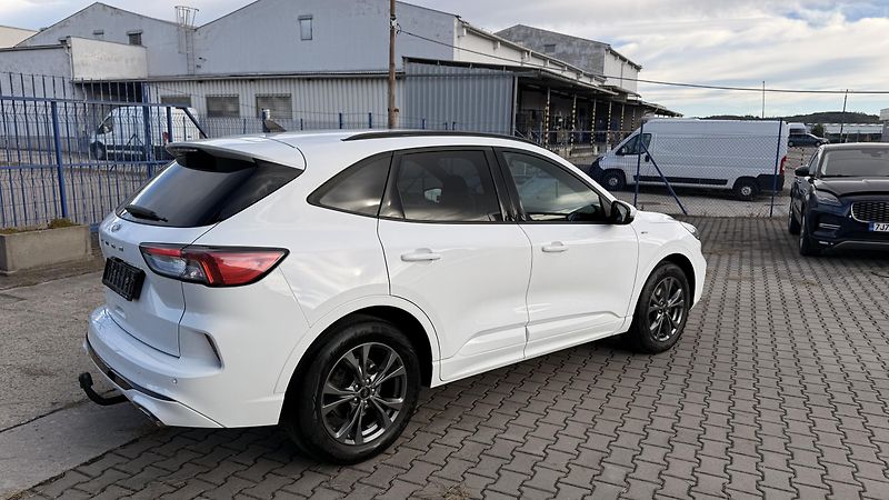 Ford Kuga (2022) 2.0d ST-Line,4x4,ČR,SERVIS - fotka 25 z 44
