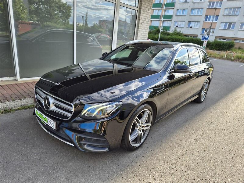 Mercedes-Benz Třídy E 220d*4M*AMG*head-up*webast - fotka 8 z 43
