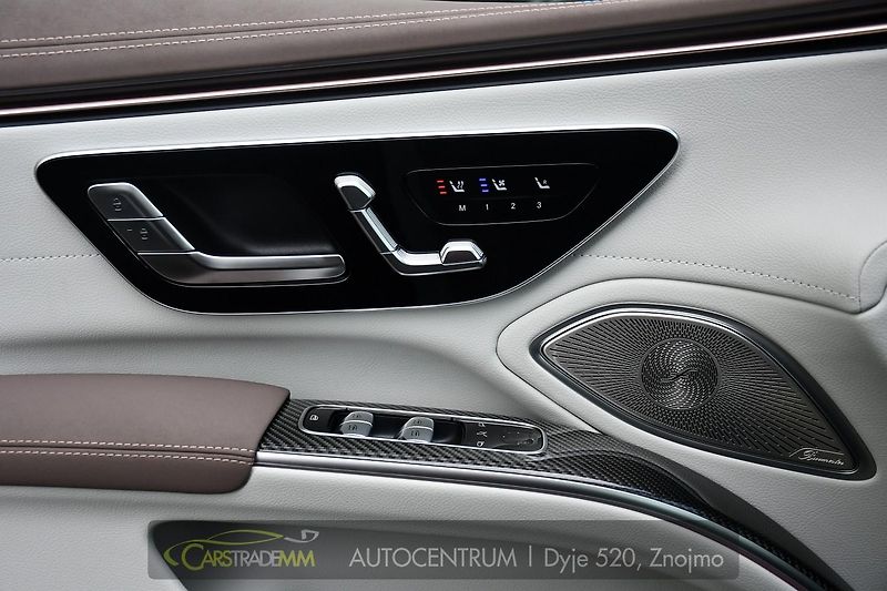Mercedes-Benz EQS 580 4M HYPERSCREEN K360° 1M - fotka 24 z 59
